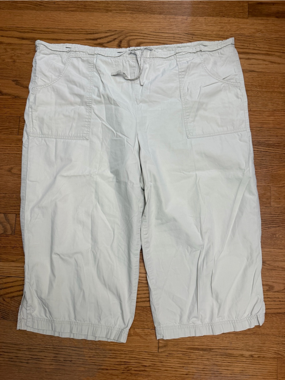 Cherokee Women’s Capri Pants Size XXL Light Khaki